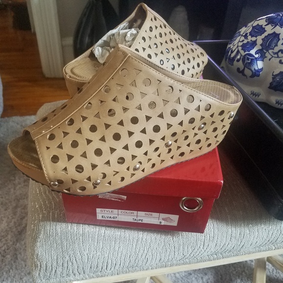 Versatile slides from Refresh - Picture 1 of 4